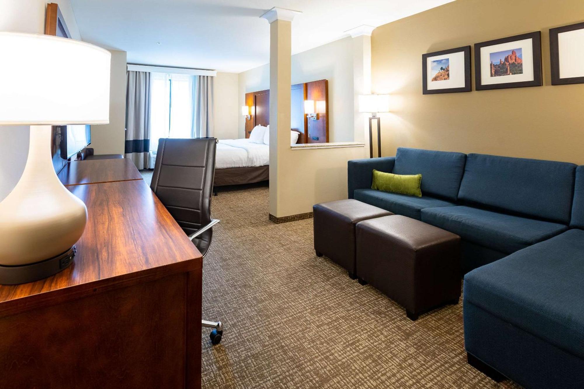 Comfort Suites Denver Near Anschutz Medical Campus Аврора Экстерьер фото