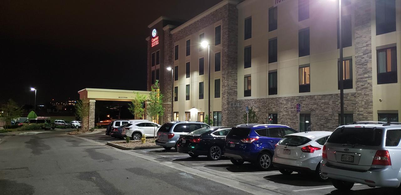 Comfort Suites Denver Near Anschutz Medical Campus Аврора Экстерьер фото